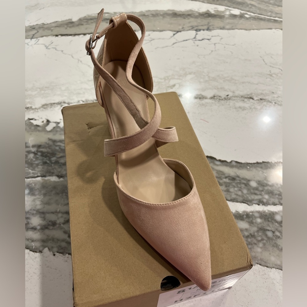 New 81/2 3-4inch block heels tan color